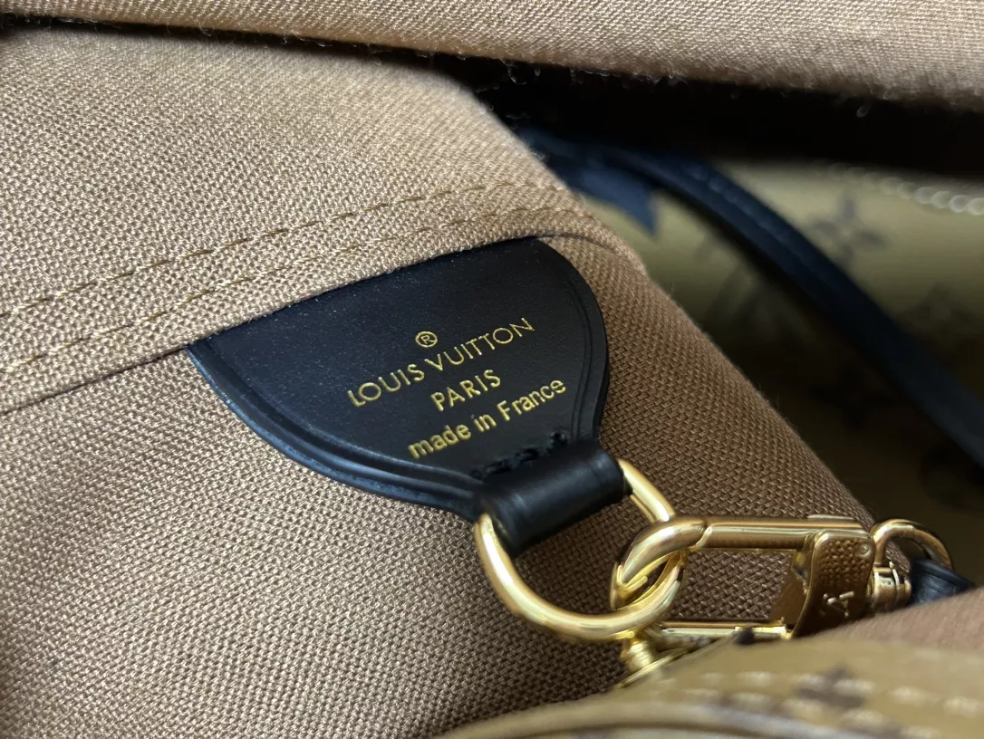 Atlantis GM Monogram Reverse