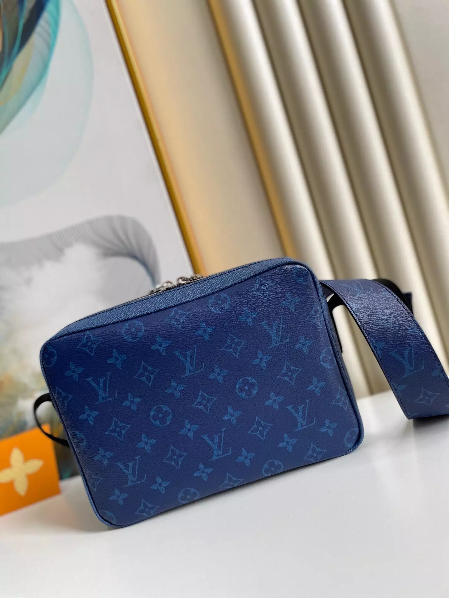 Outdoor Messenger Taigarama Cobalt