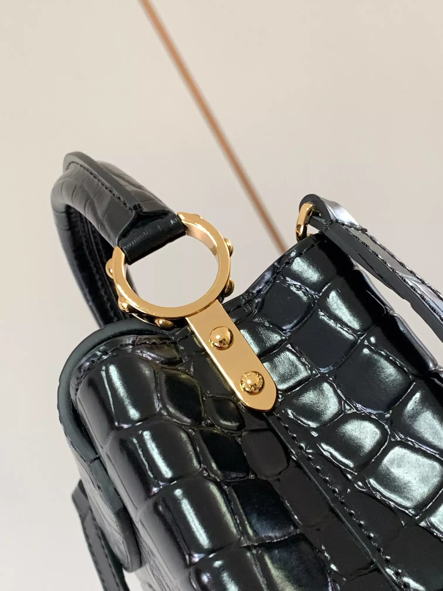 LV Capucines Mini Crocodilien Mat in Black