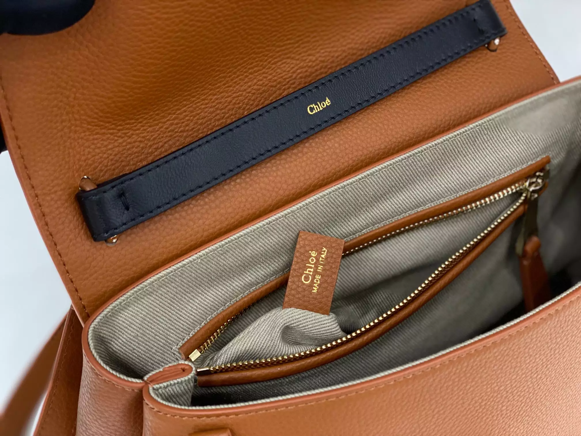 Chloé Penelope Medium Caramel Leather