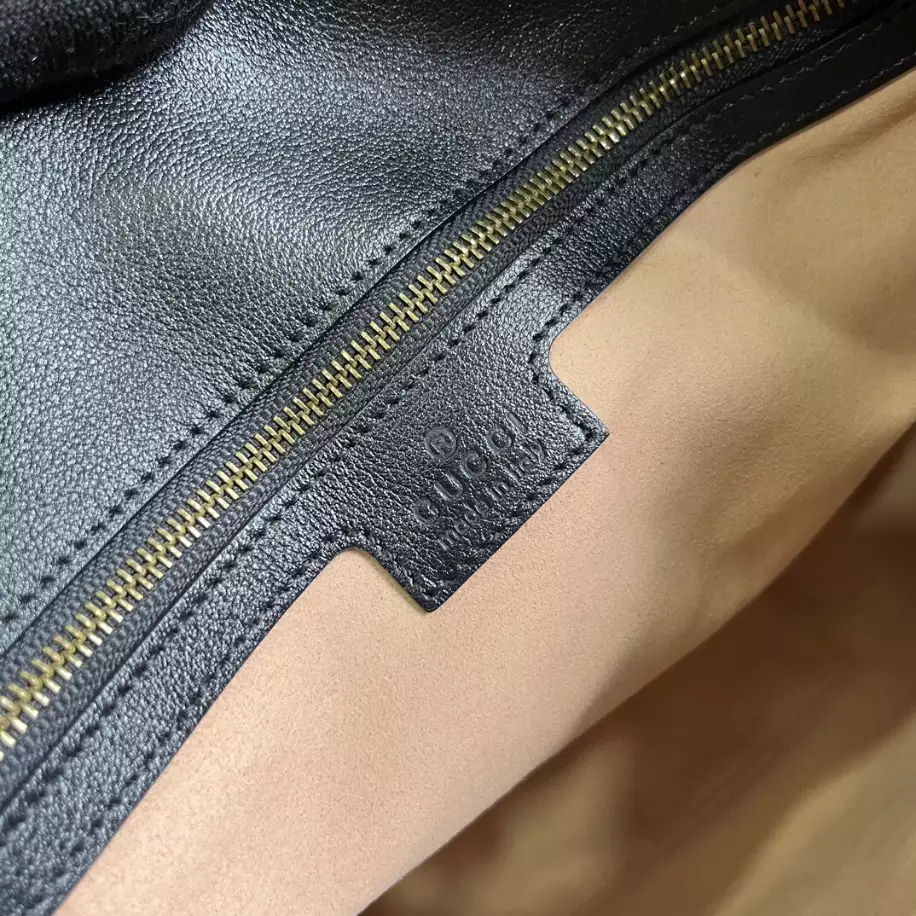 G*u*i diana medium shoulder bag - gb293