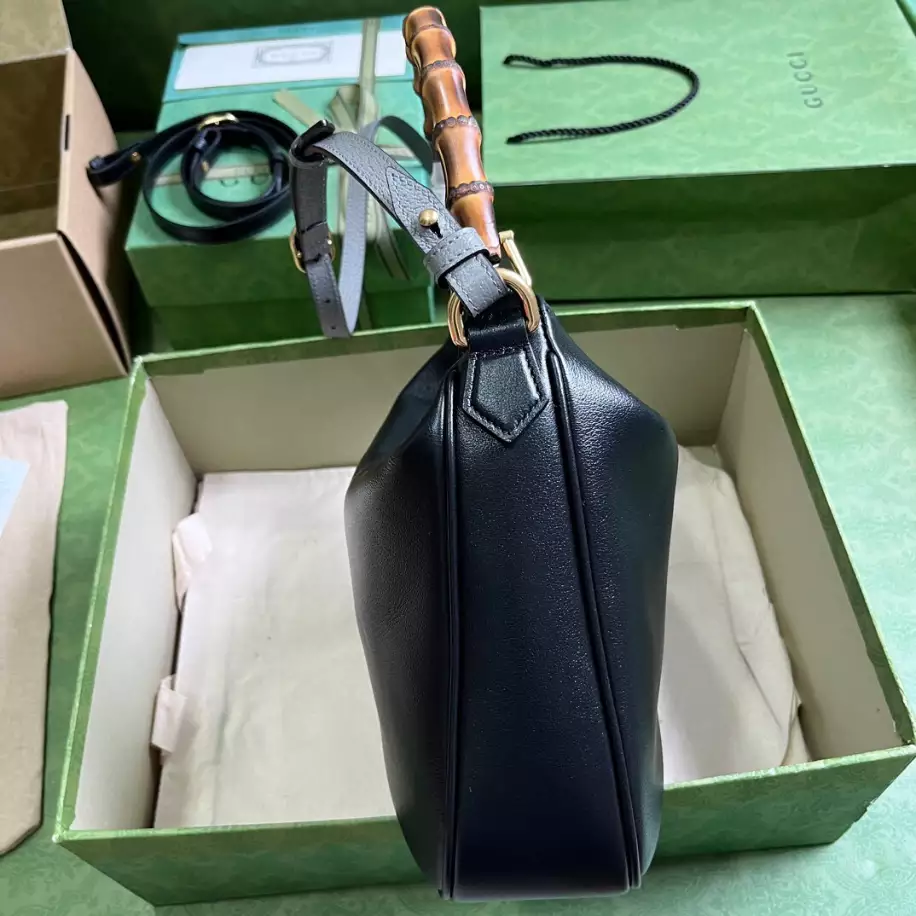 G*u*i diana medium shoulder bag - gb293