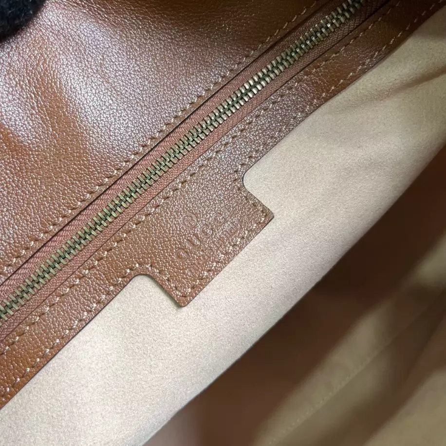 G*u*i diana medium shoulder bag - gb295