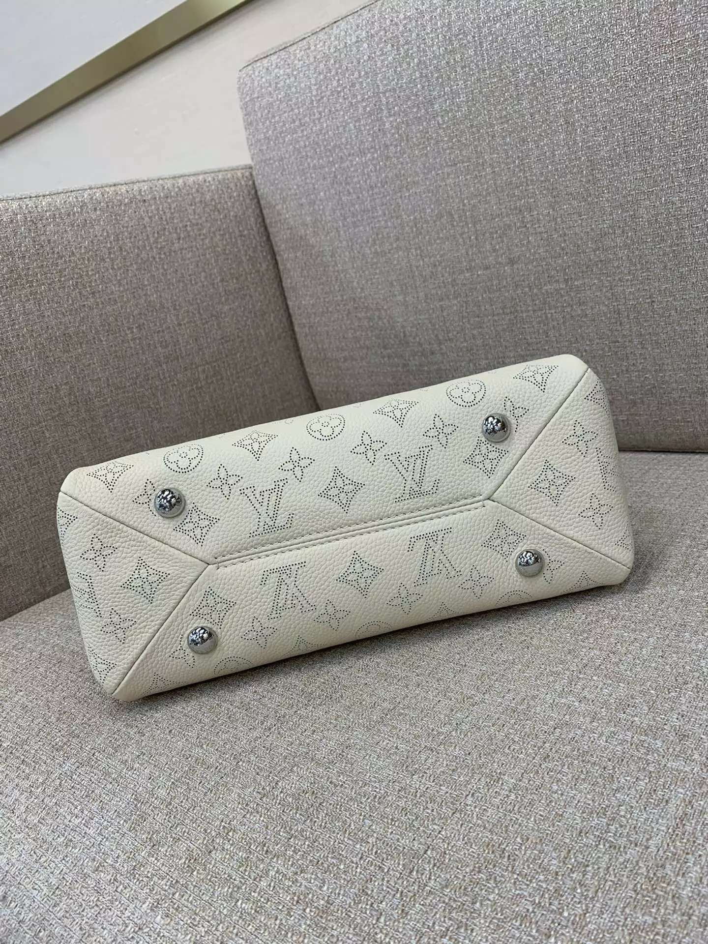 Hand It All PM Mahina in Crème Beige