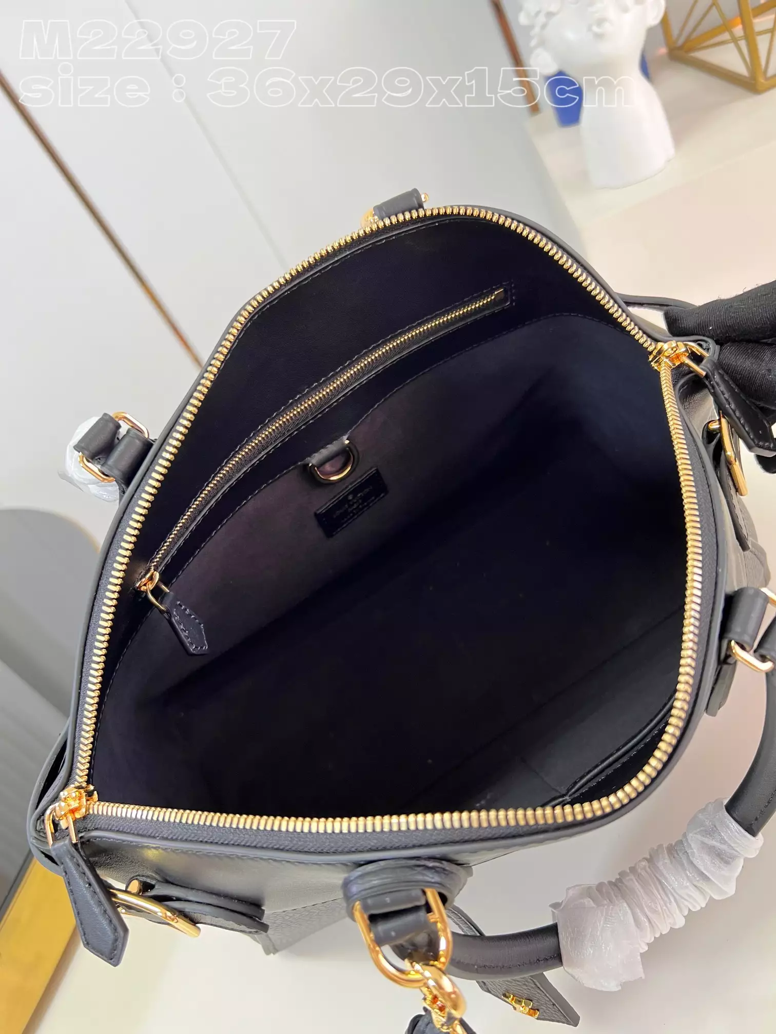 Lock It MM High End Black Taurillon Leather