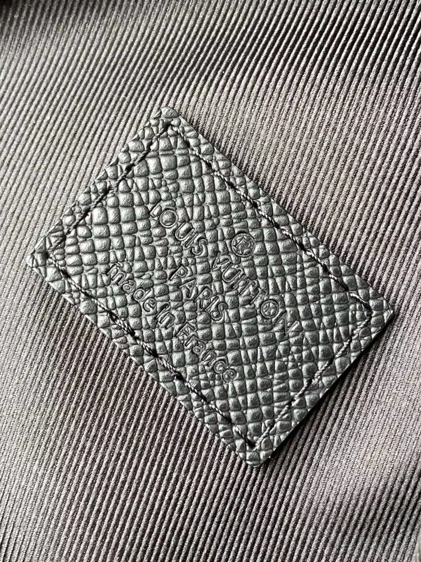 Louis Vuitton Duo Slingbag Taigarama Agave Black