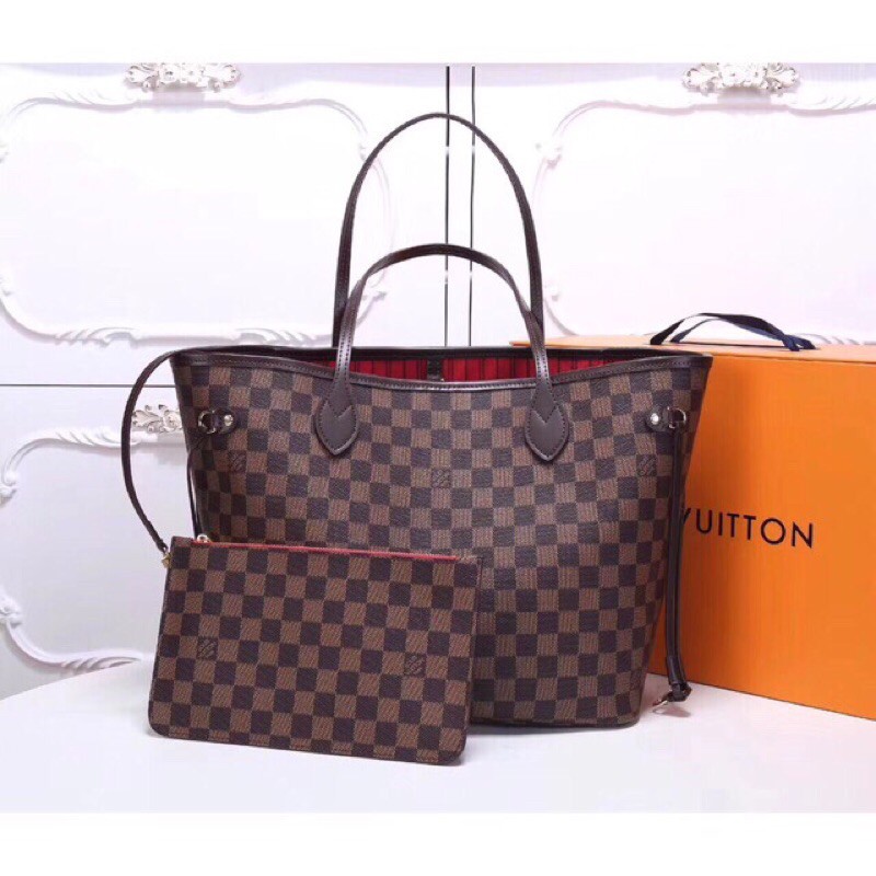 Louis Vuitton Neverfull MM Tote Bag - LB401