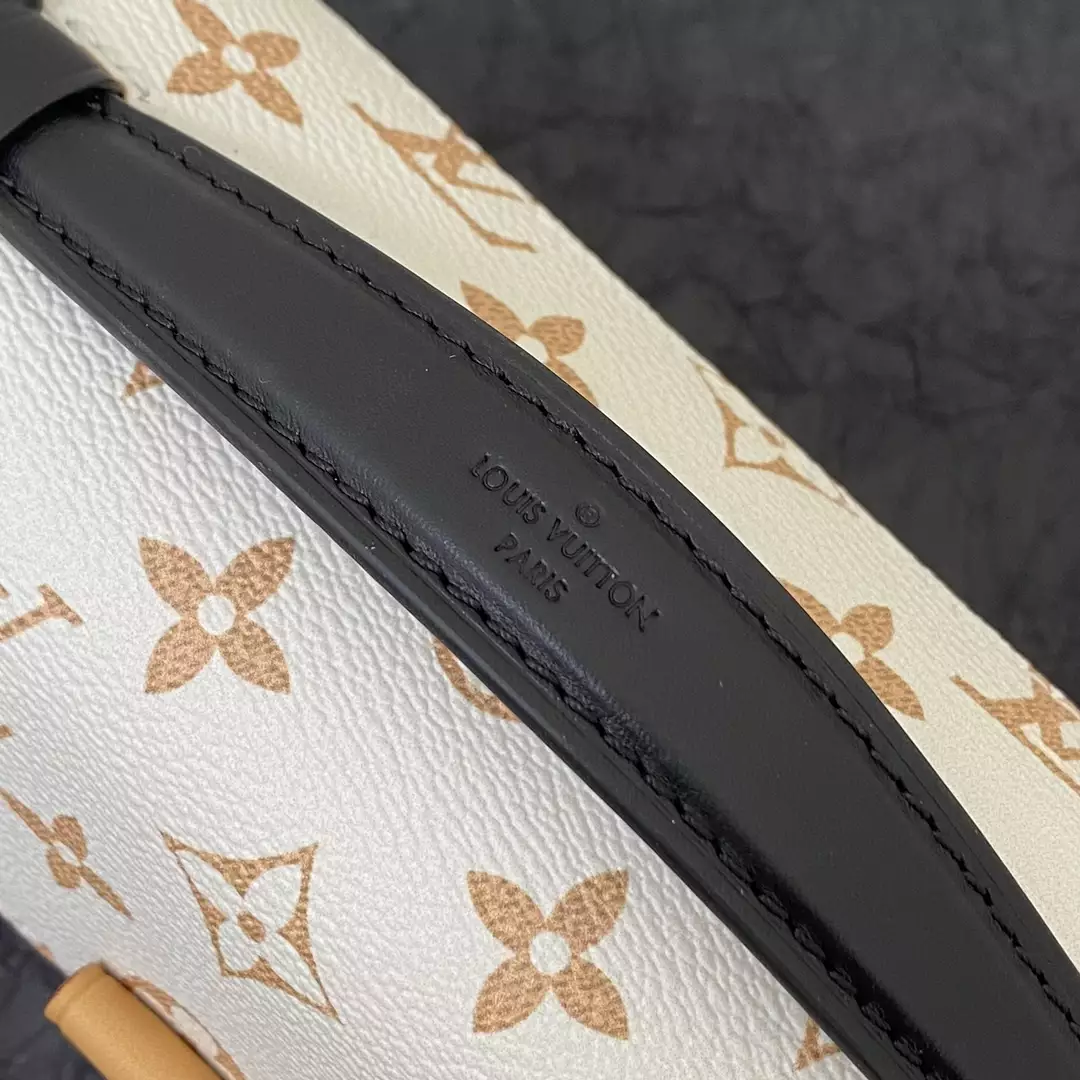 Pochette Métis East West Other Monogram Canvas