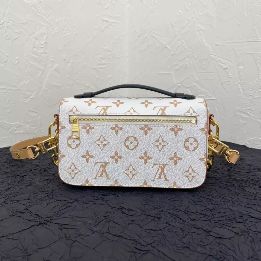 Pochette Métis East West Other Monogram Canvas