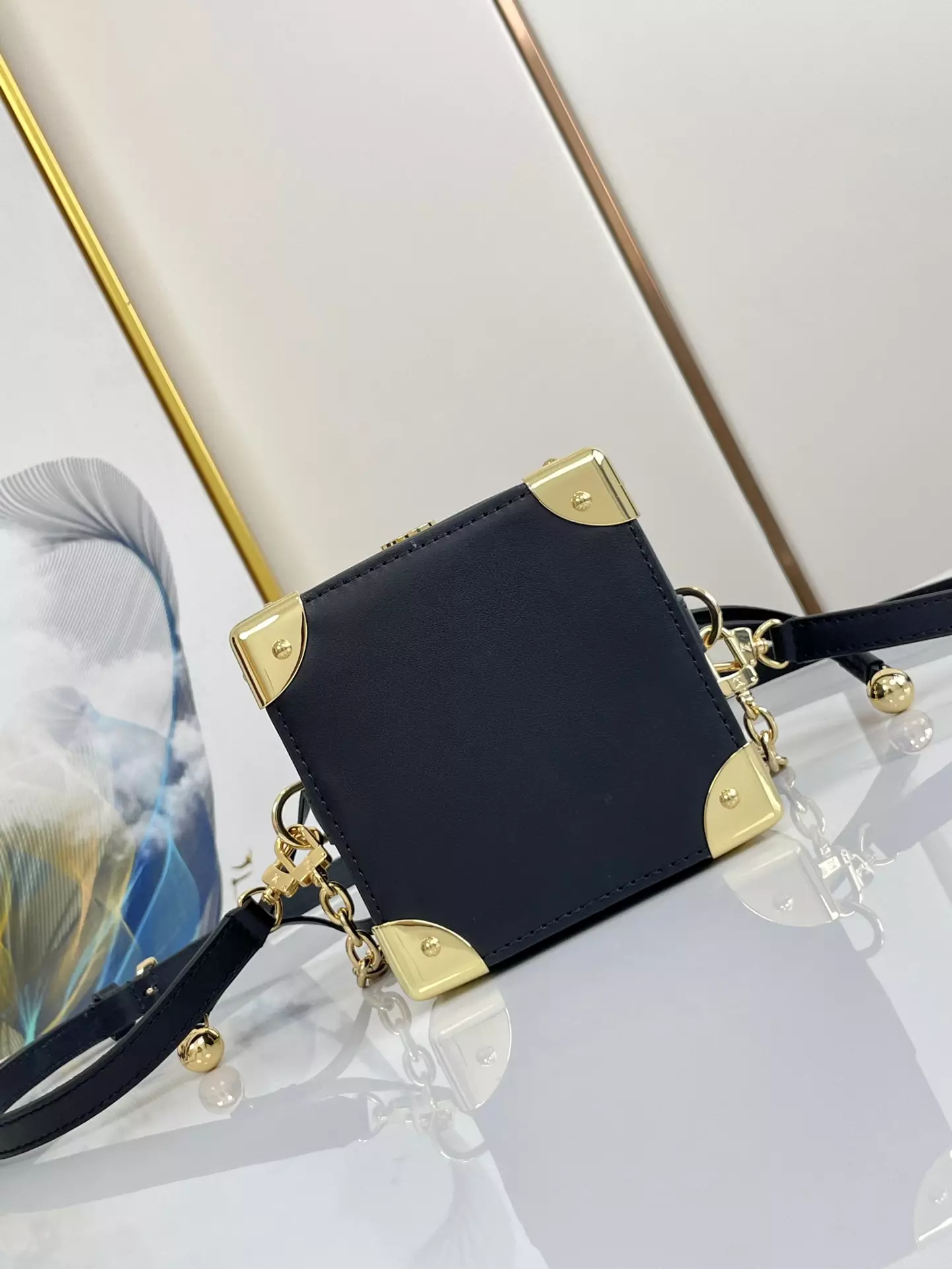 Noé Purse LV Charms Black Leather