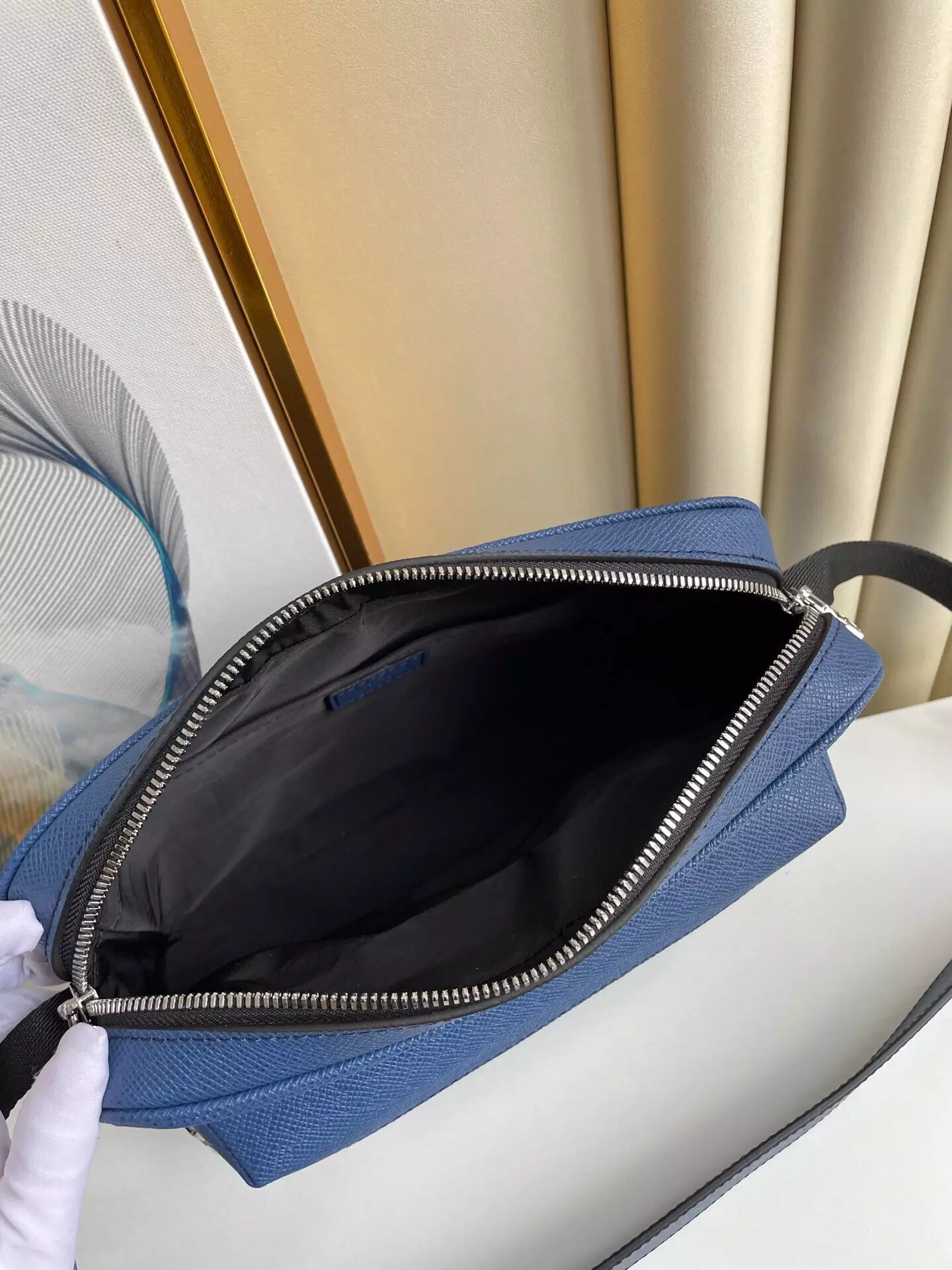 Outdoor Messenger Taigarama Cobalt