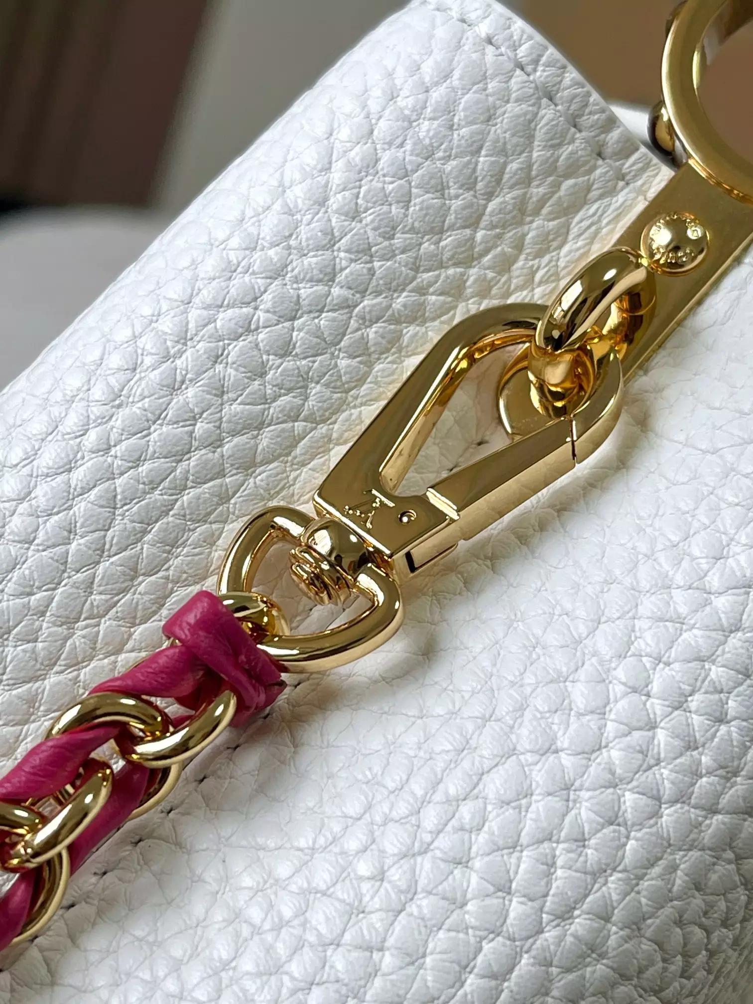 LV Capucines Mini Capushell in Snow White