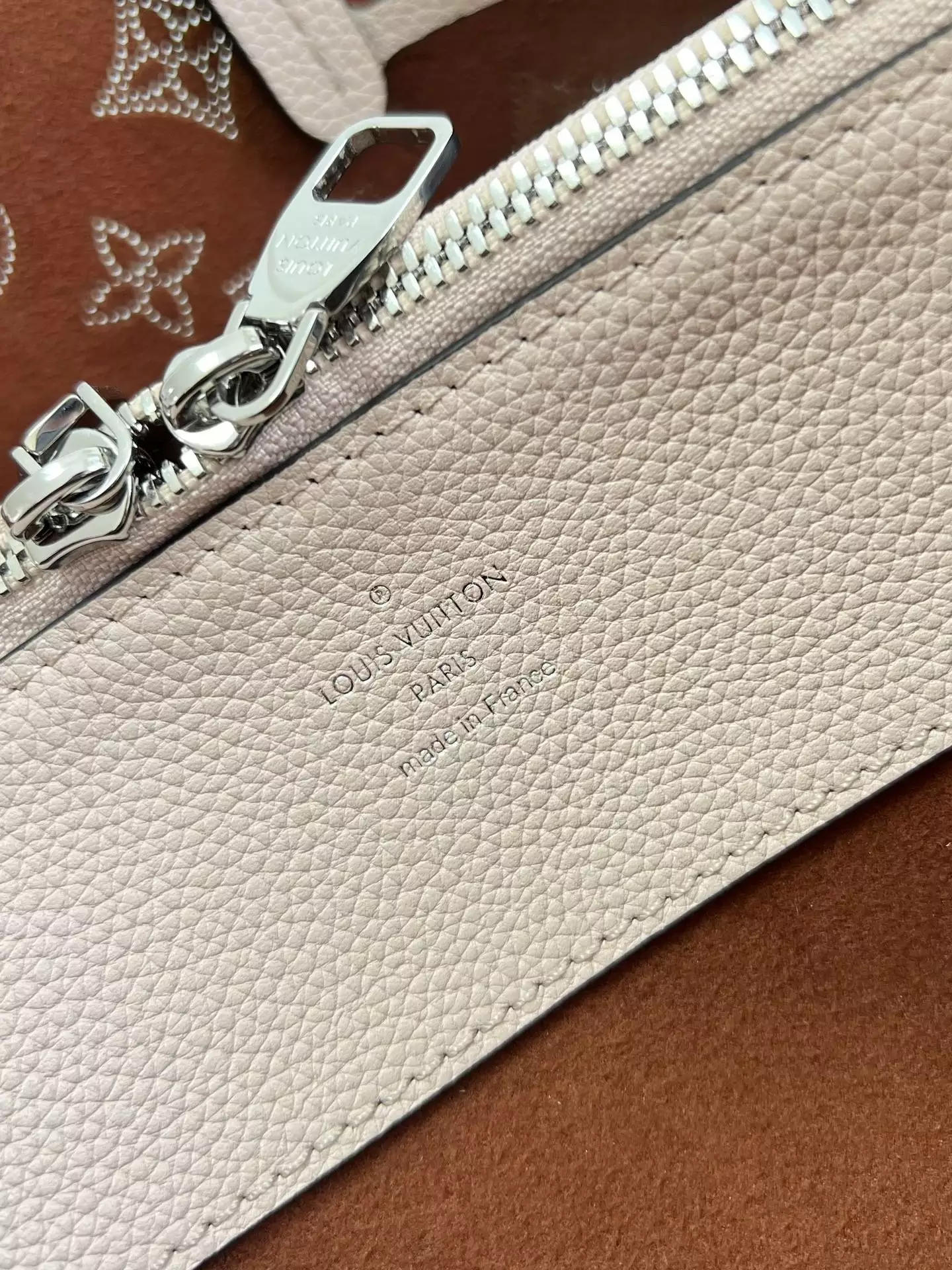 Bella Tote Pink Beige Mahina Calfskin