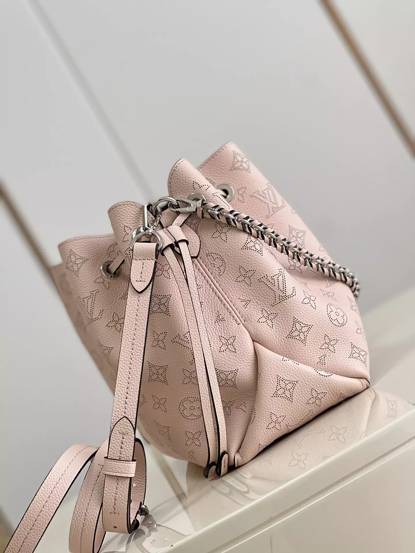 Bella Tote Pink Beige Mahina Calfskin