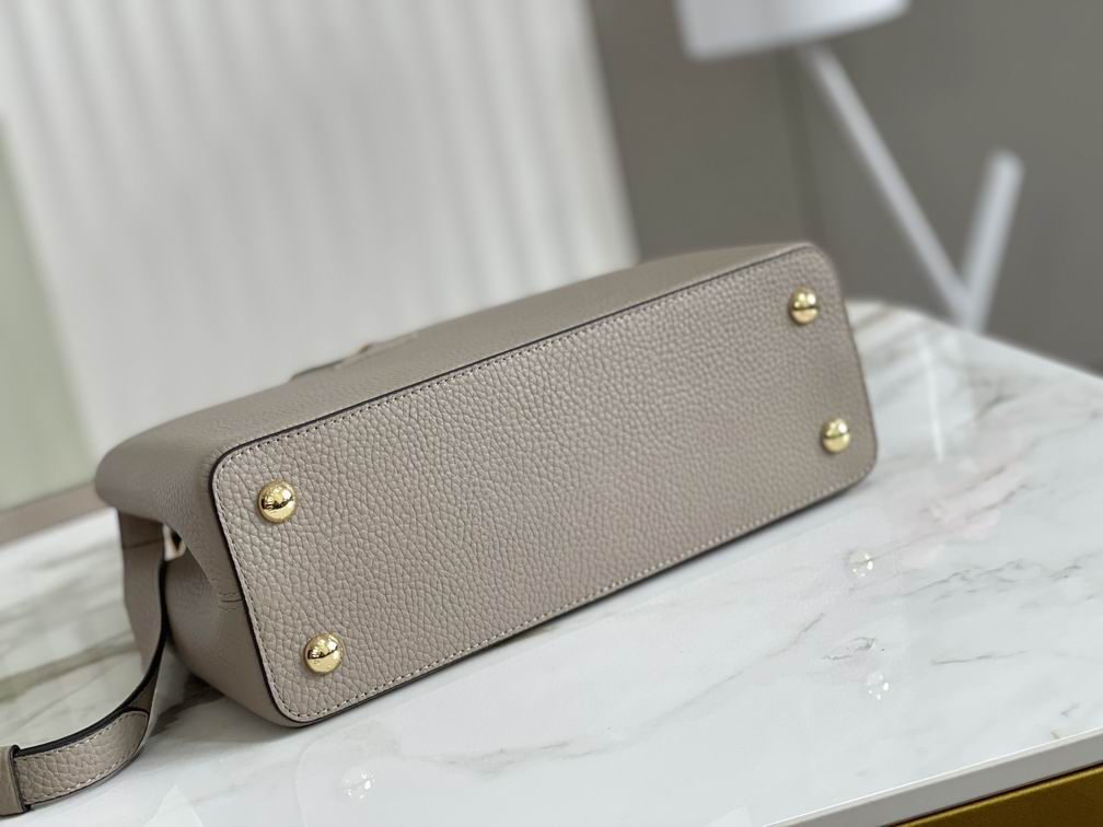 Capucines MM Taurillon Leather Bag