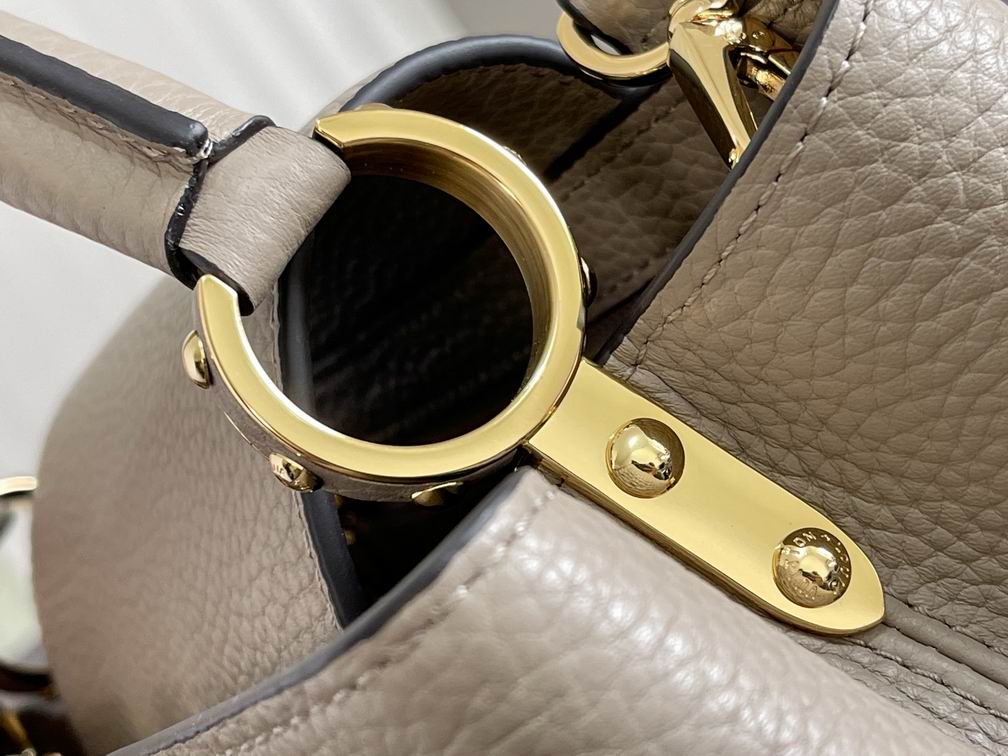 Capucines MM Taurillon Leather Bag