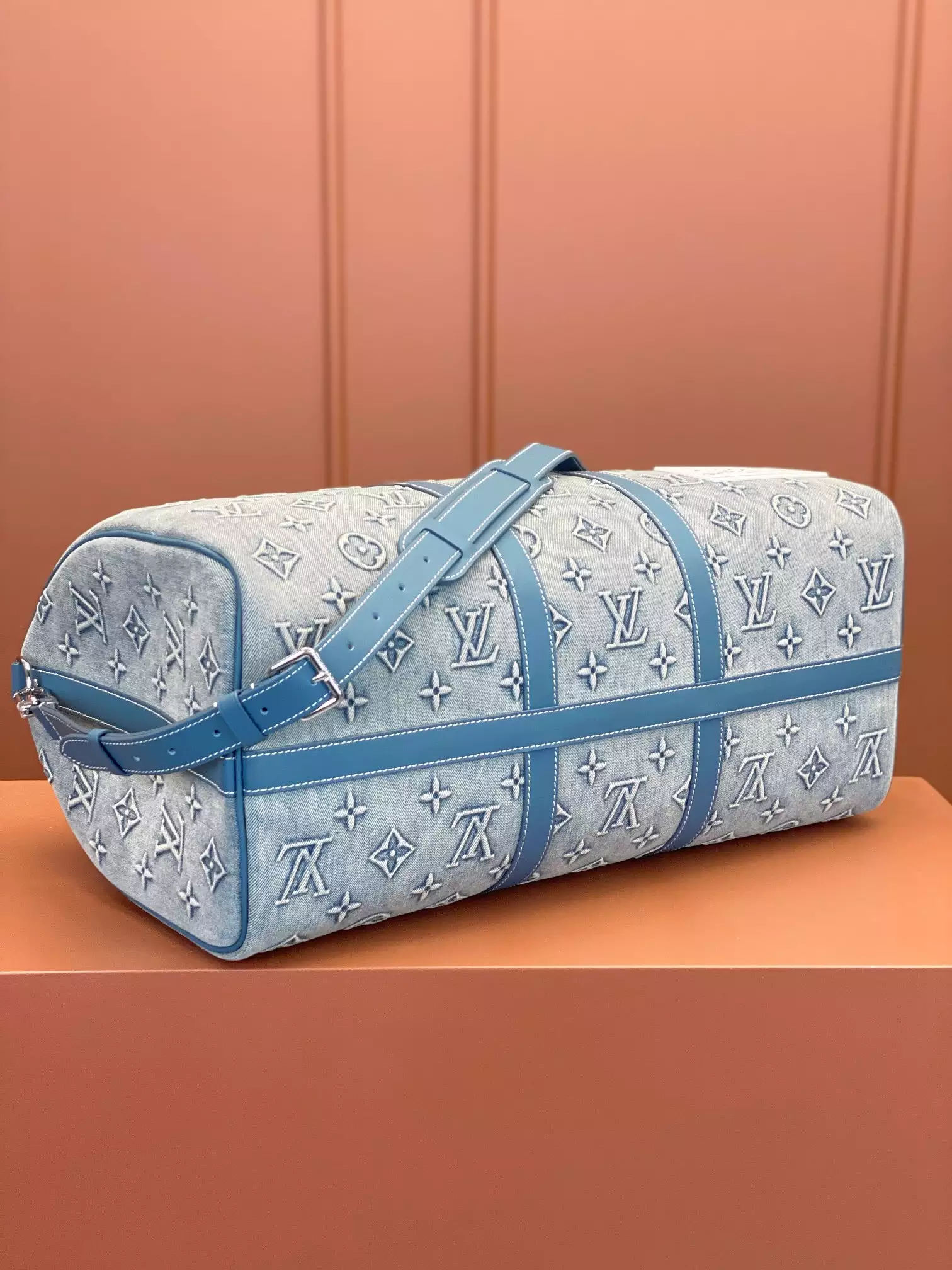 Keepall Bandoulière 50 Monogram Washed Denim Canvas