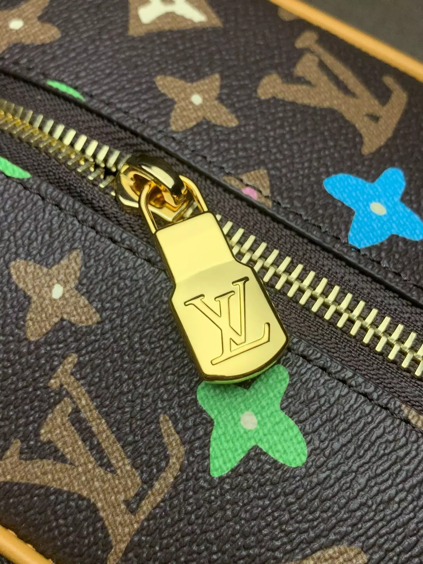 Locker Dopp Kit Chocolate Monogram Craggy Canvas