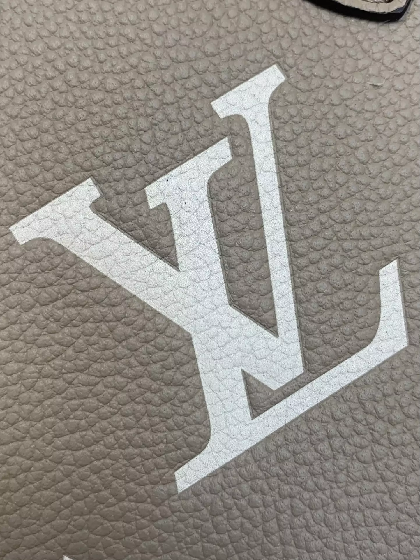 OnTheGo BB Bicolor Monogram Empreinte Dove Gray/Cream Leather