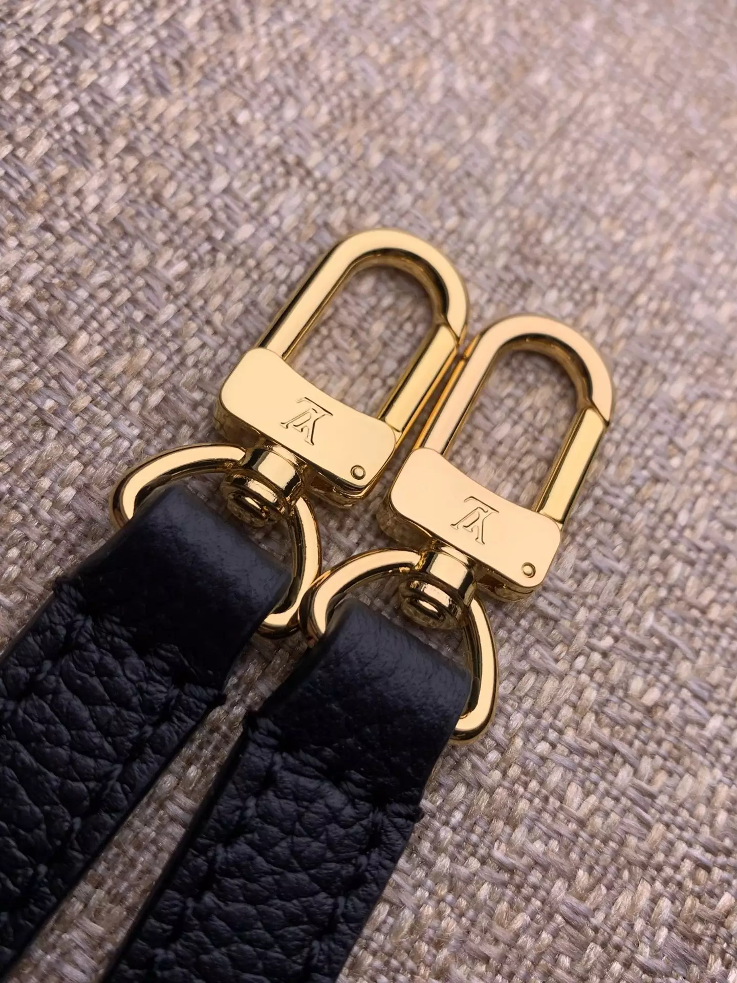 OnTheGo BB Monogram Empreinte Black Leather