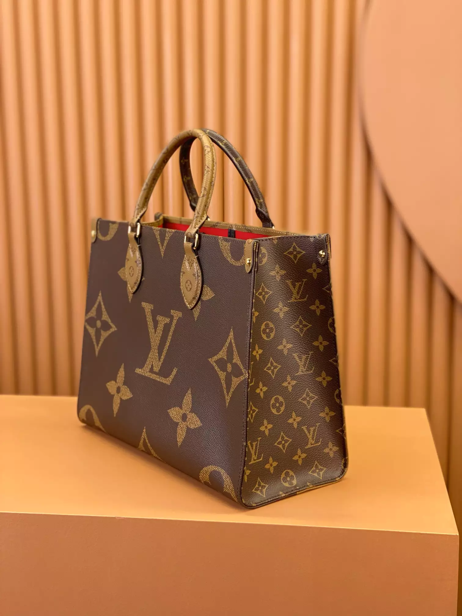 OnTheGo MM Monogram Giant Canvas and Brown