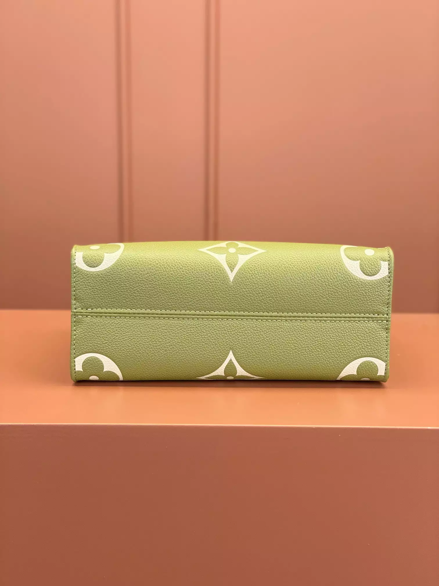 OnTheGo PM Bicolor Monogram Empreinte Light Khaki/Cream Leather