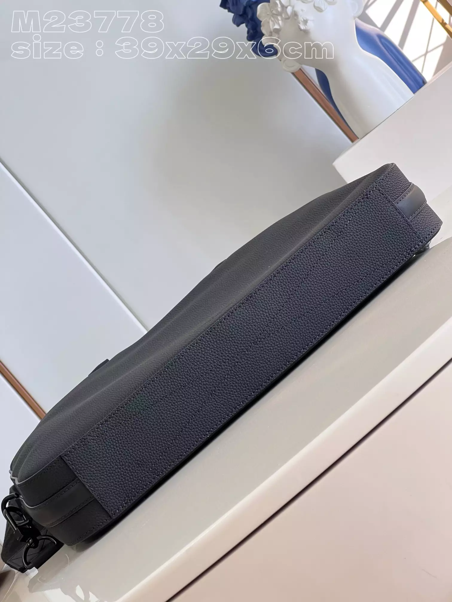 Pilot Briefcase LV Aerogram Black Cowhide Leather