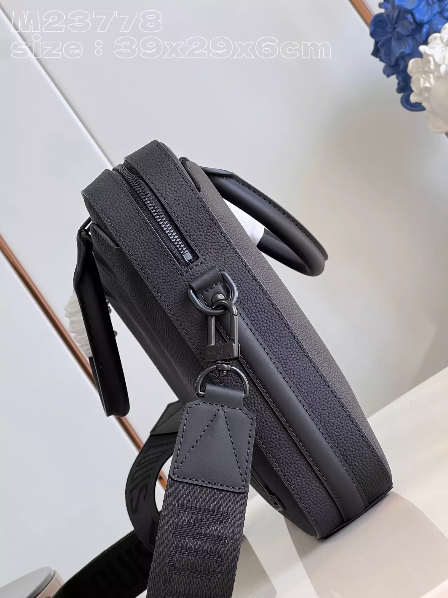 Pilot Briefcase LV Aerogram Black Cowhide Leather