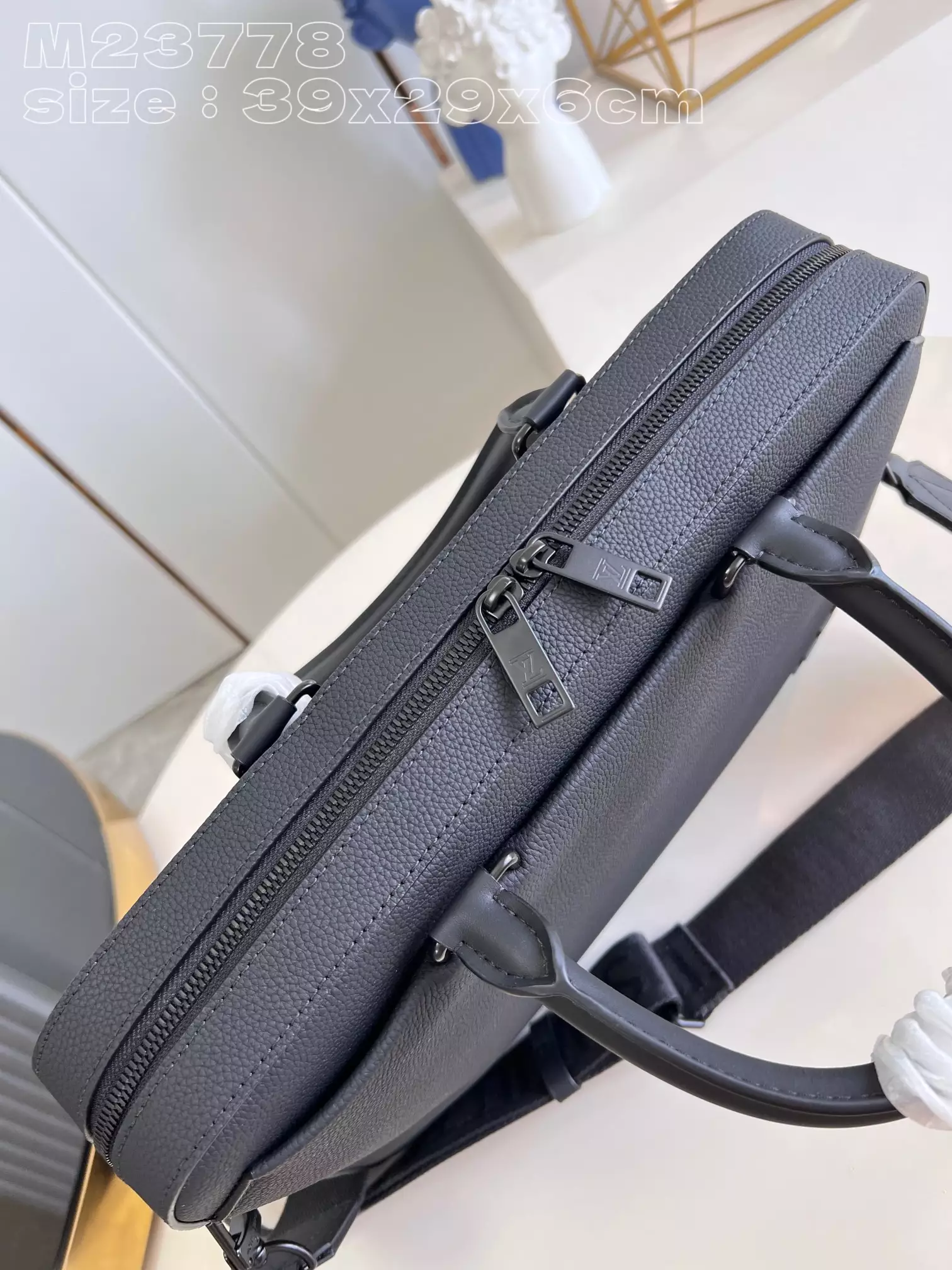 Pilot Briefcase LV Aerogram Black Cowhide Leather