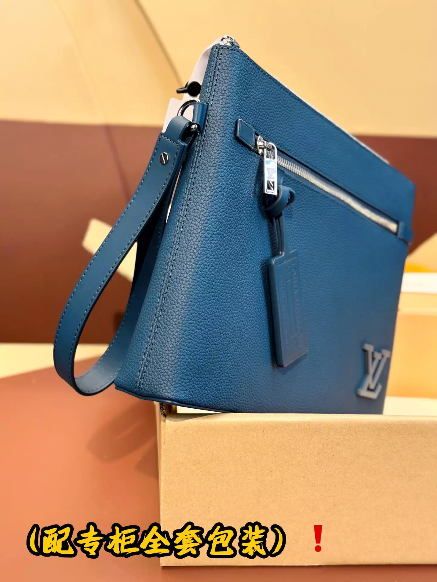 Takeoff Pouch Atlantic Blue Aerogram Cowhide Leather