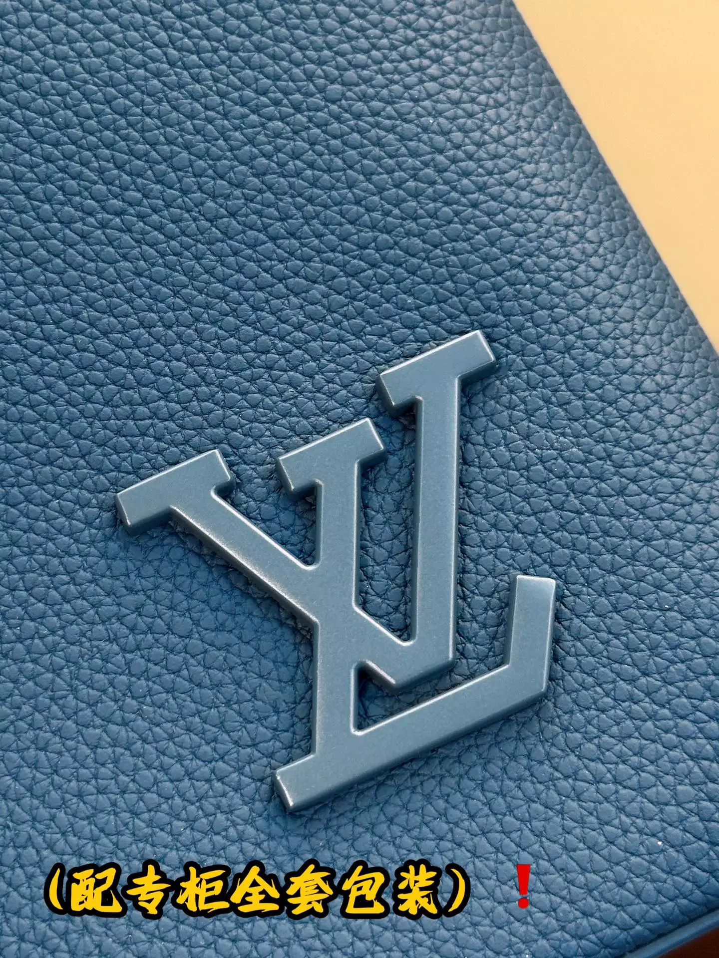 Takeoff Pouch Atlantic Blue Aerogram Cowhide Leather