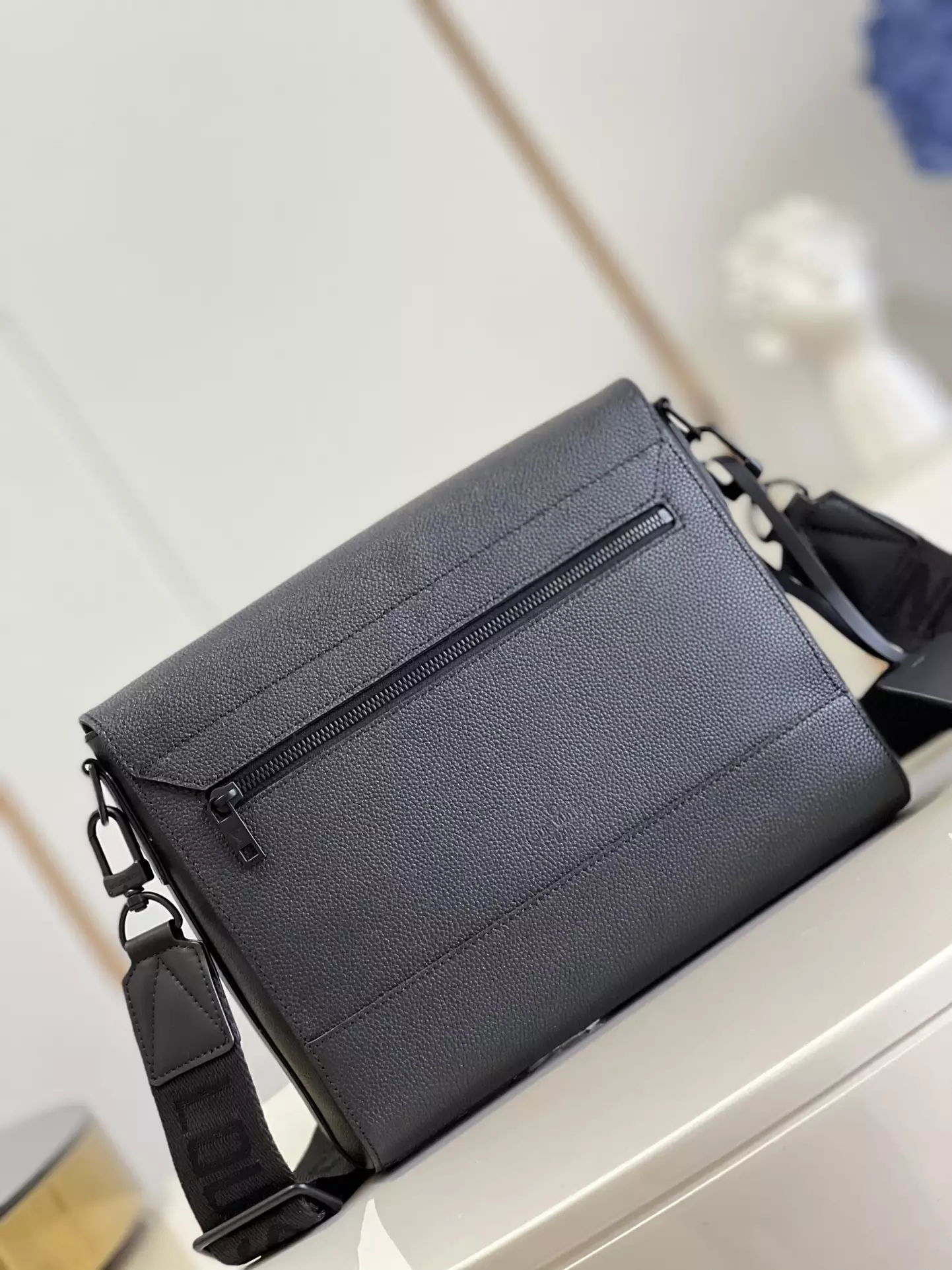 Takeoff Sling LV Aerogram Black Cowhide Leather