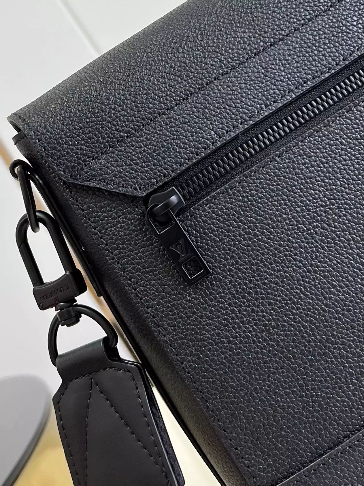 Takeoff Sling LV Aerogram Black Cowhide Leather