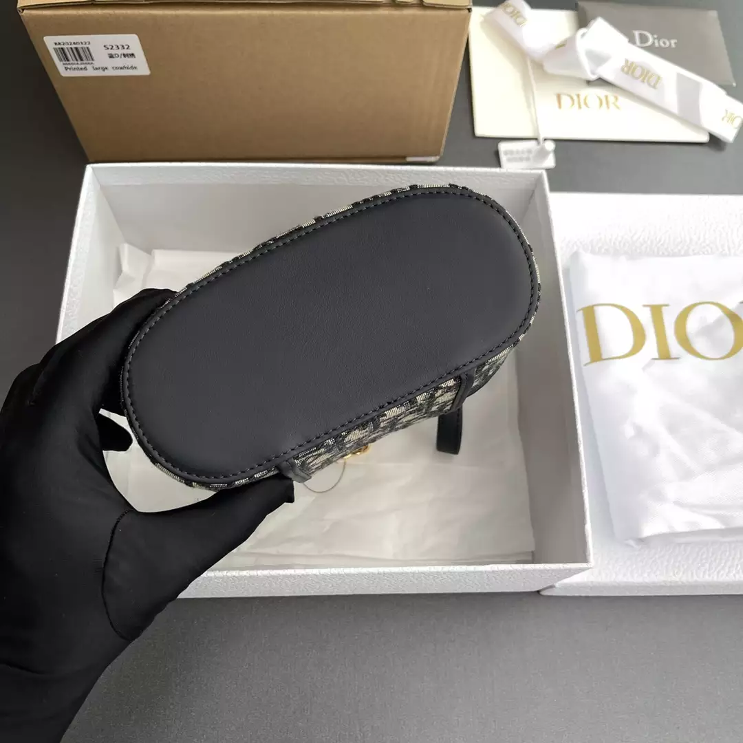 30 Montaigne Mini Vanity Case Blue Dior Oblique Jacquard