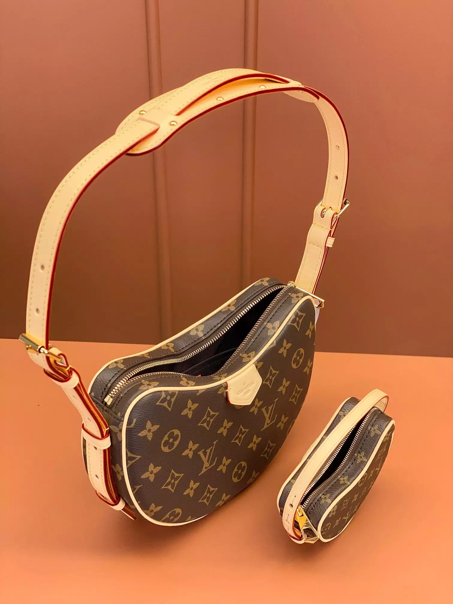 Croissant MM Monogram Canvas Natural Cowhide Leather Trim