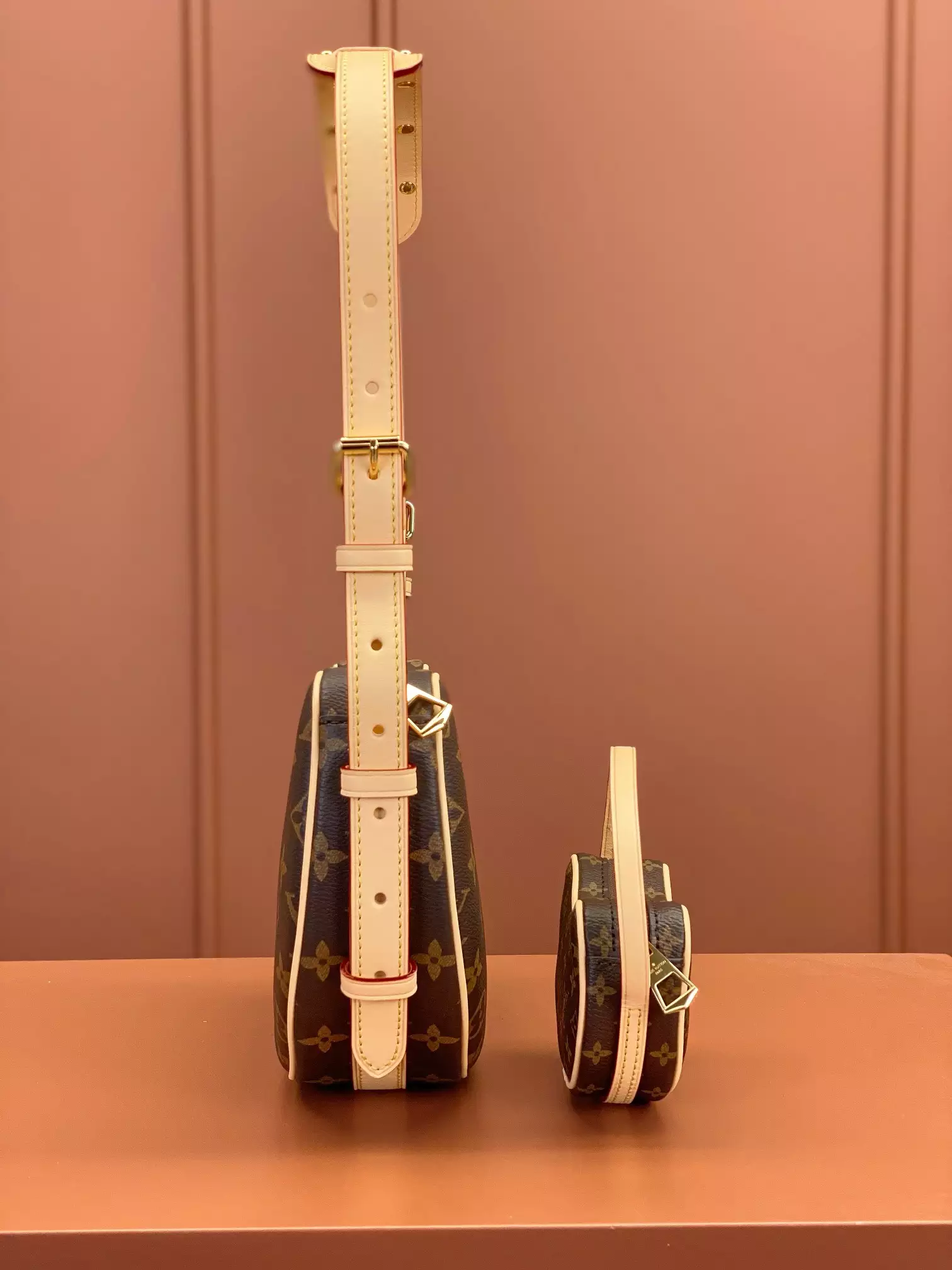 Croissant MM Monogram Canvas Natural Cowhide Leather Trim