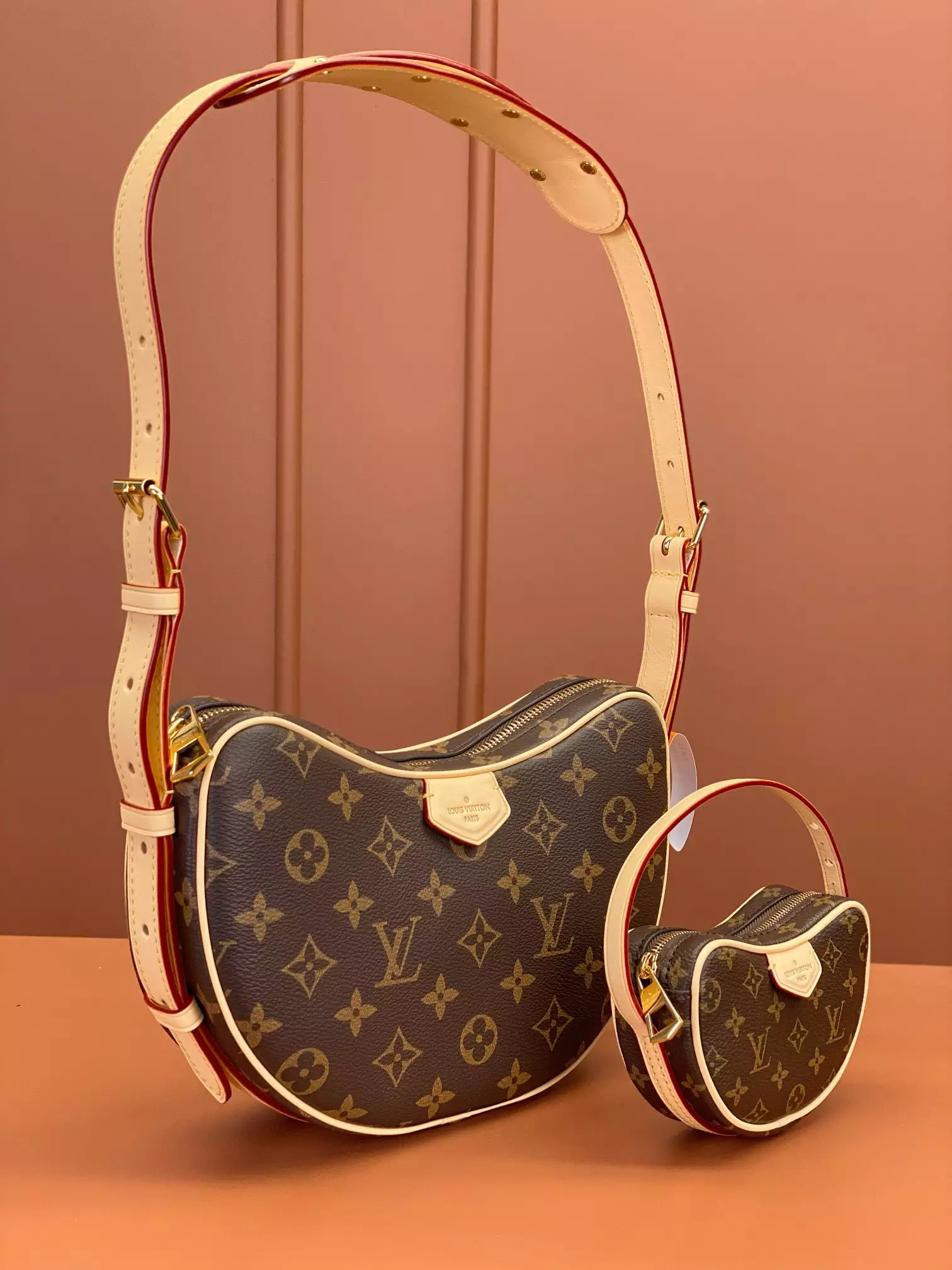 Croissant MM Monogram Canvas Natural Cowhide Leather Trim