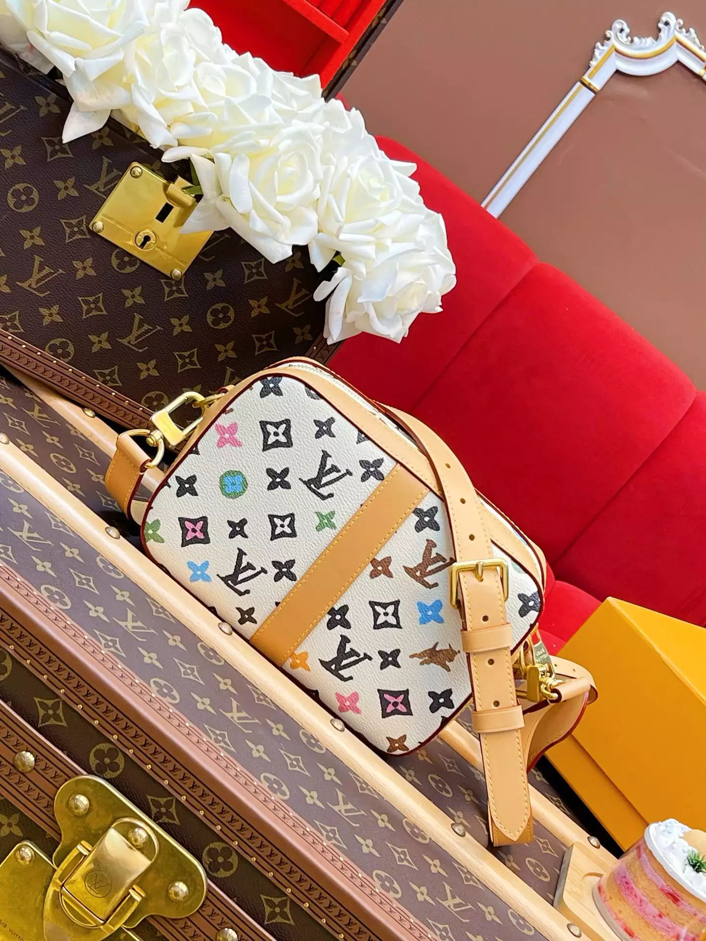 Envelope Messenger Bag Vanilla Monogram Craggy Canvas