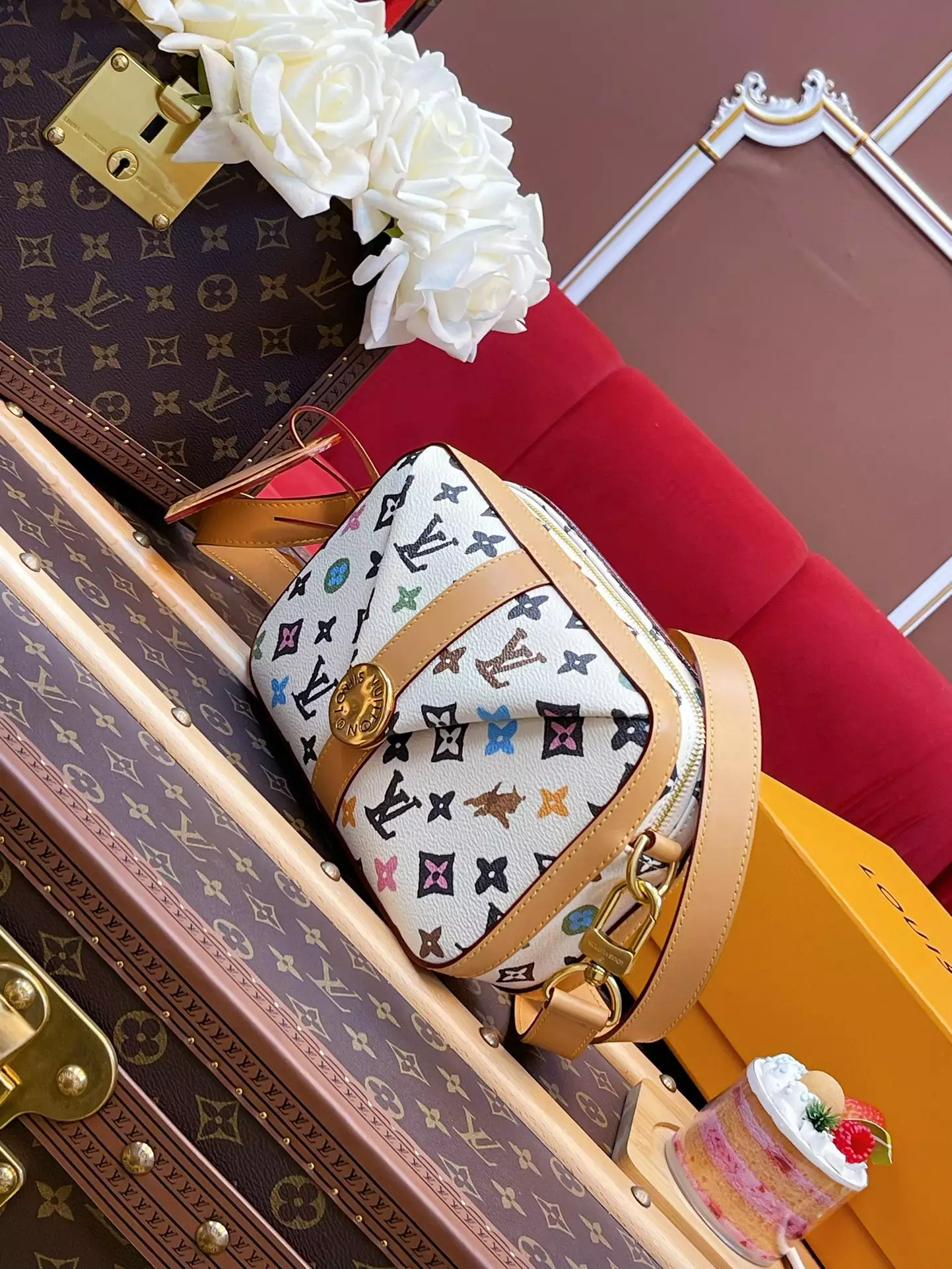 Envelope Messenger Bag Vanilla Monogram Craggy Canvas