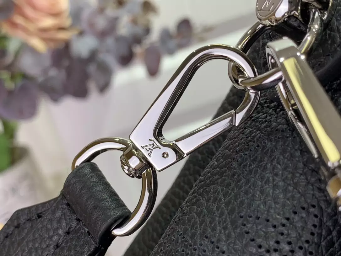 Hand It All MM Black Mahina Calfskin