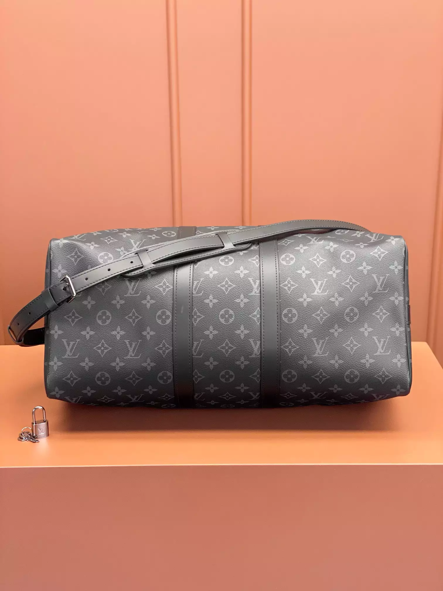 Keepall Bandoulière 45 Monogram Eclipse Canvas