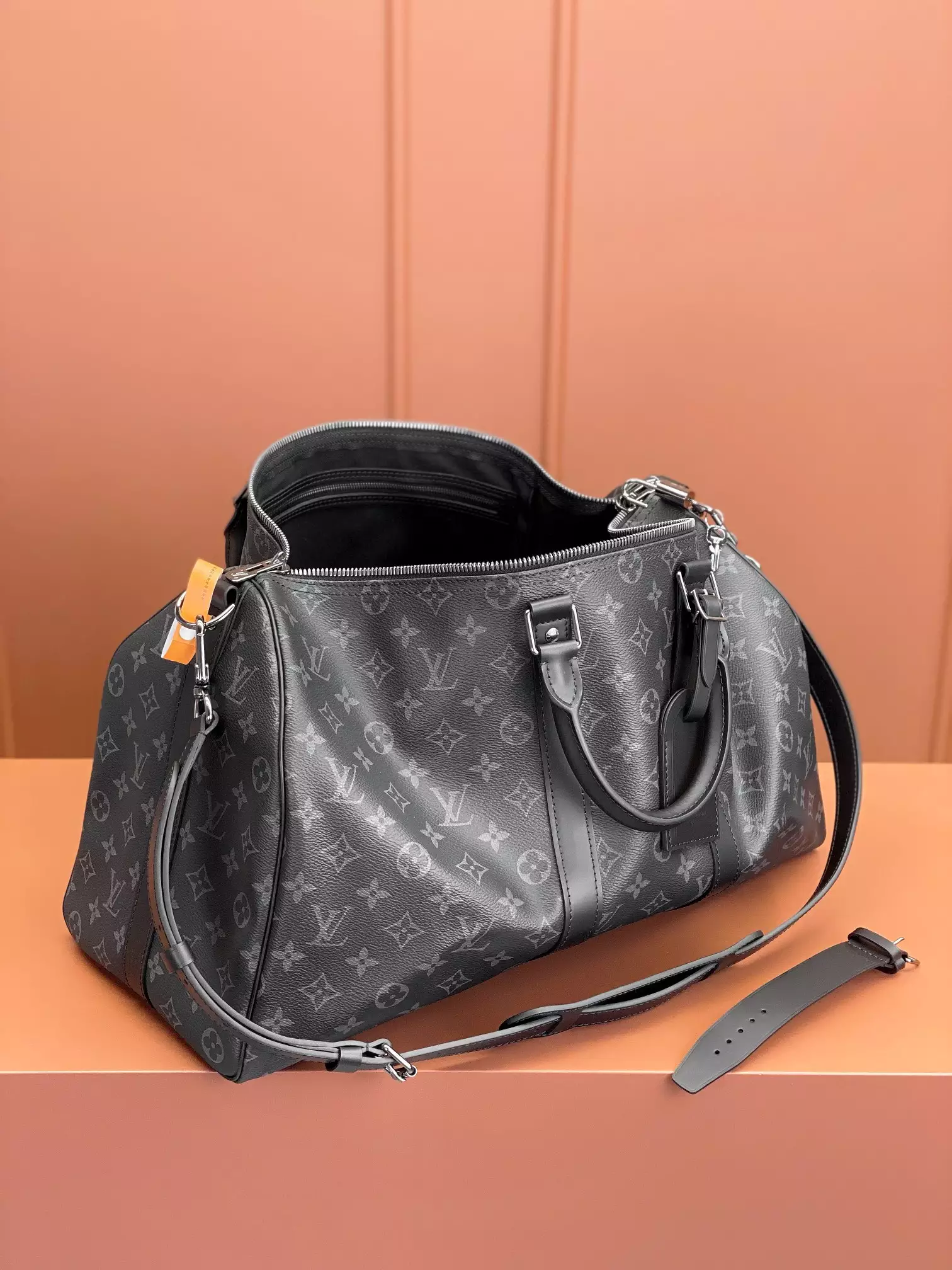 Keepall Bandoulière 45 Monogram Eclipse Canvas