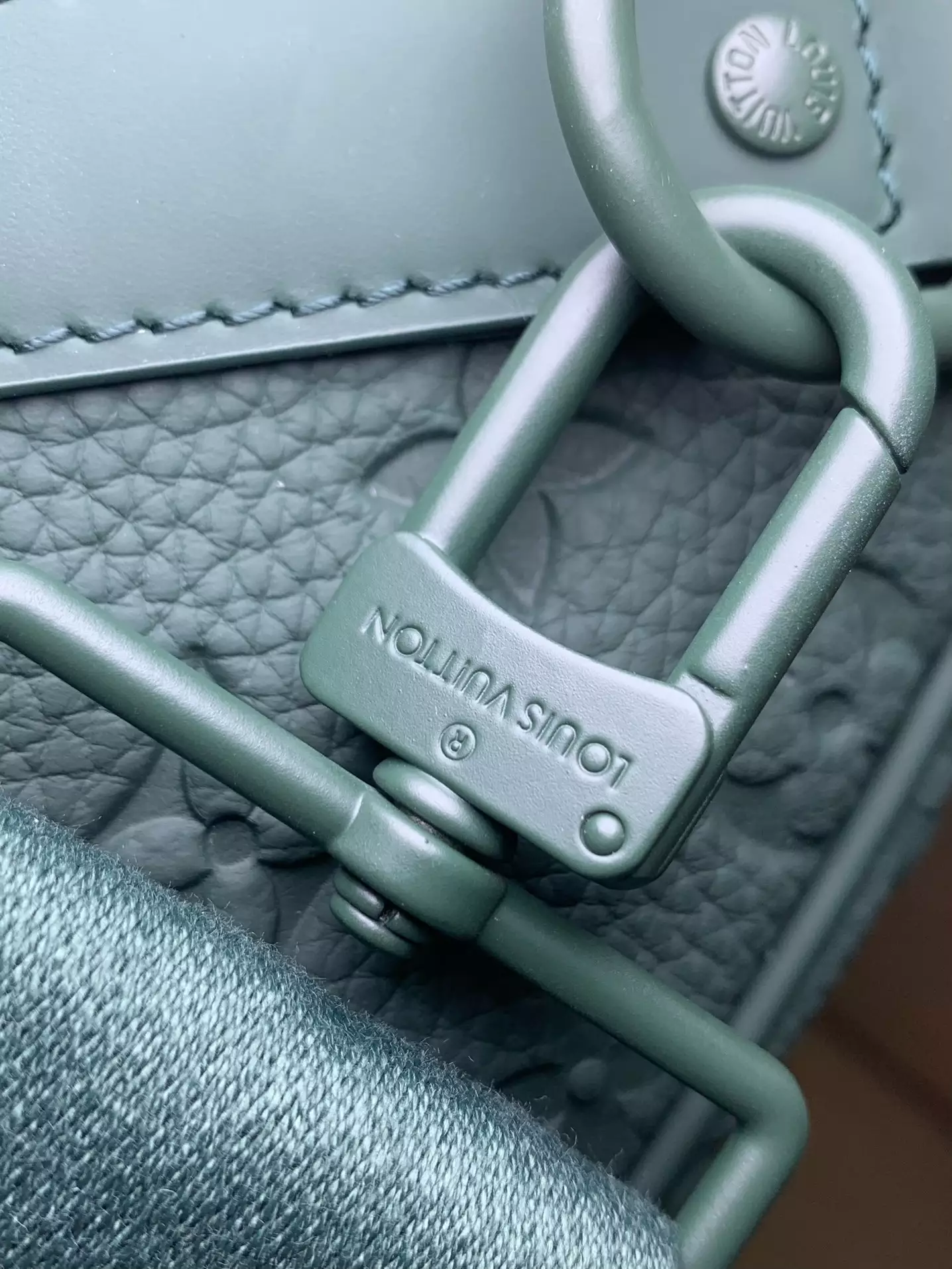 Keepall Bandoulière 50 Taurillon Monogram Forest Green Leather