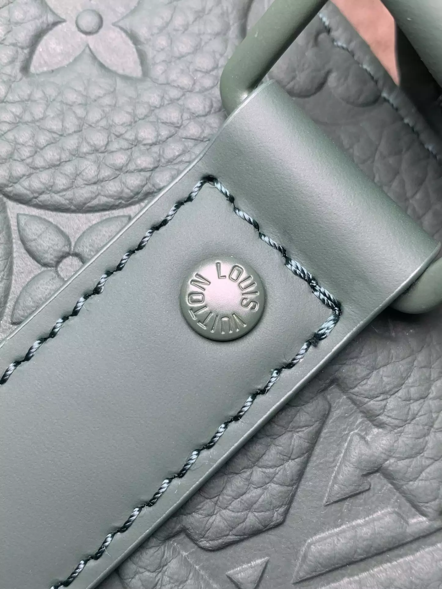 Keepall Bandoulière 50 Taurillon Monogram Forest Green Leather