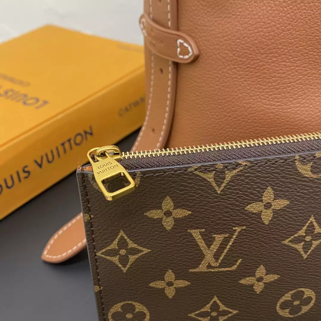 Low Key Hobo MM Cognac Brown Grained Calfskin