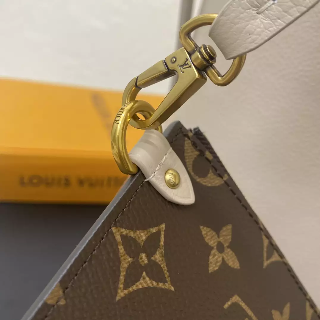 Low Key Hobo MM Limestone Gray Grained Calfskin