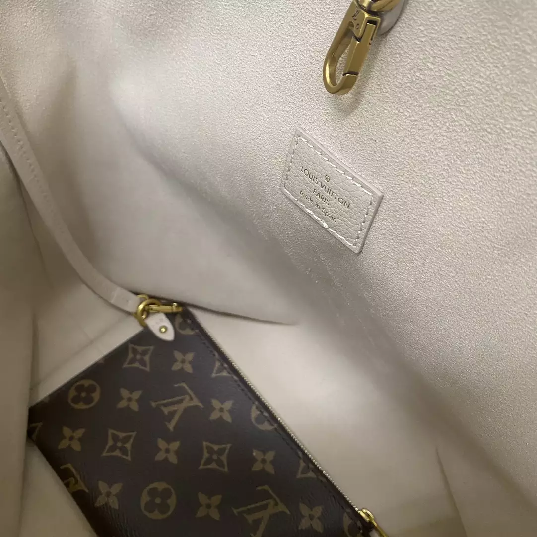 Low Key Hobo MM Limestone Gray Grained Calfskin