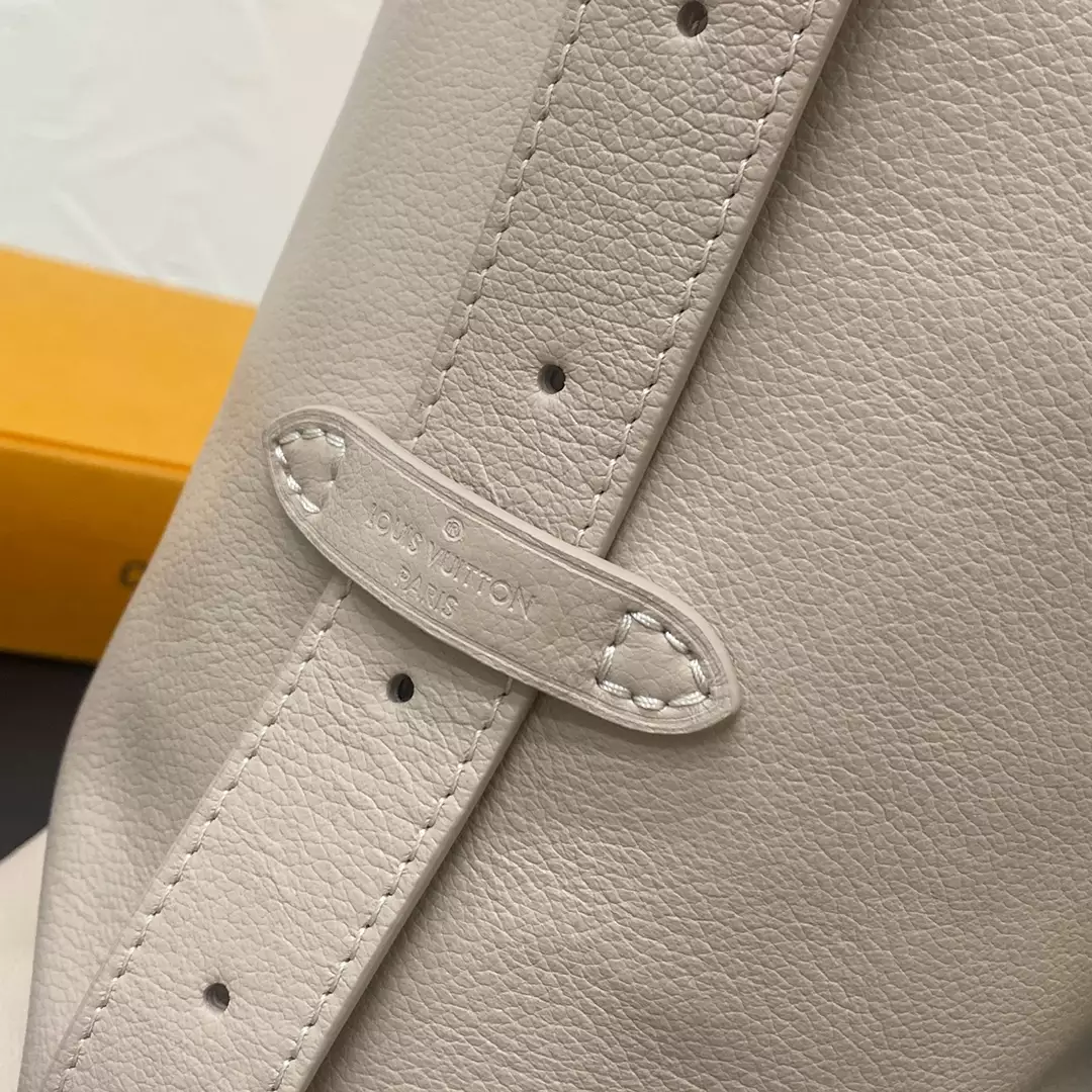 Low Key Hobo MM Limestone Gray Grained Calfskin