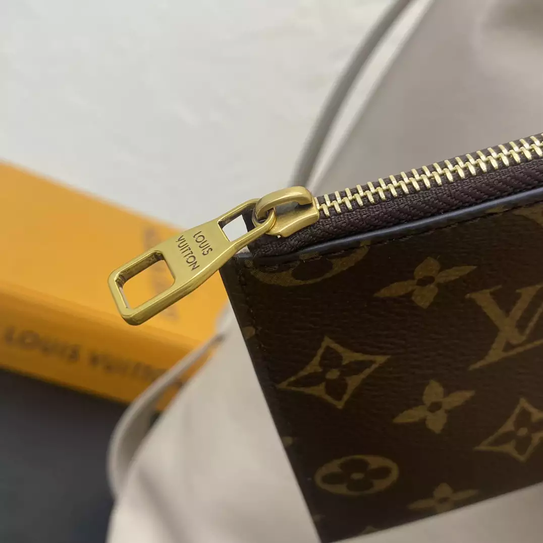 Low Key Hobo MM Limestone Gray Grained Calfskin