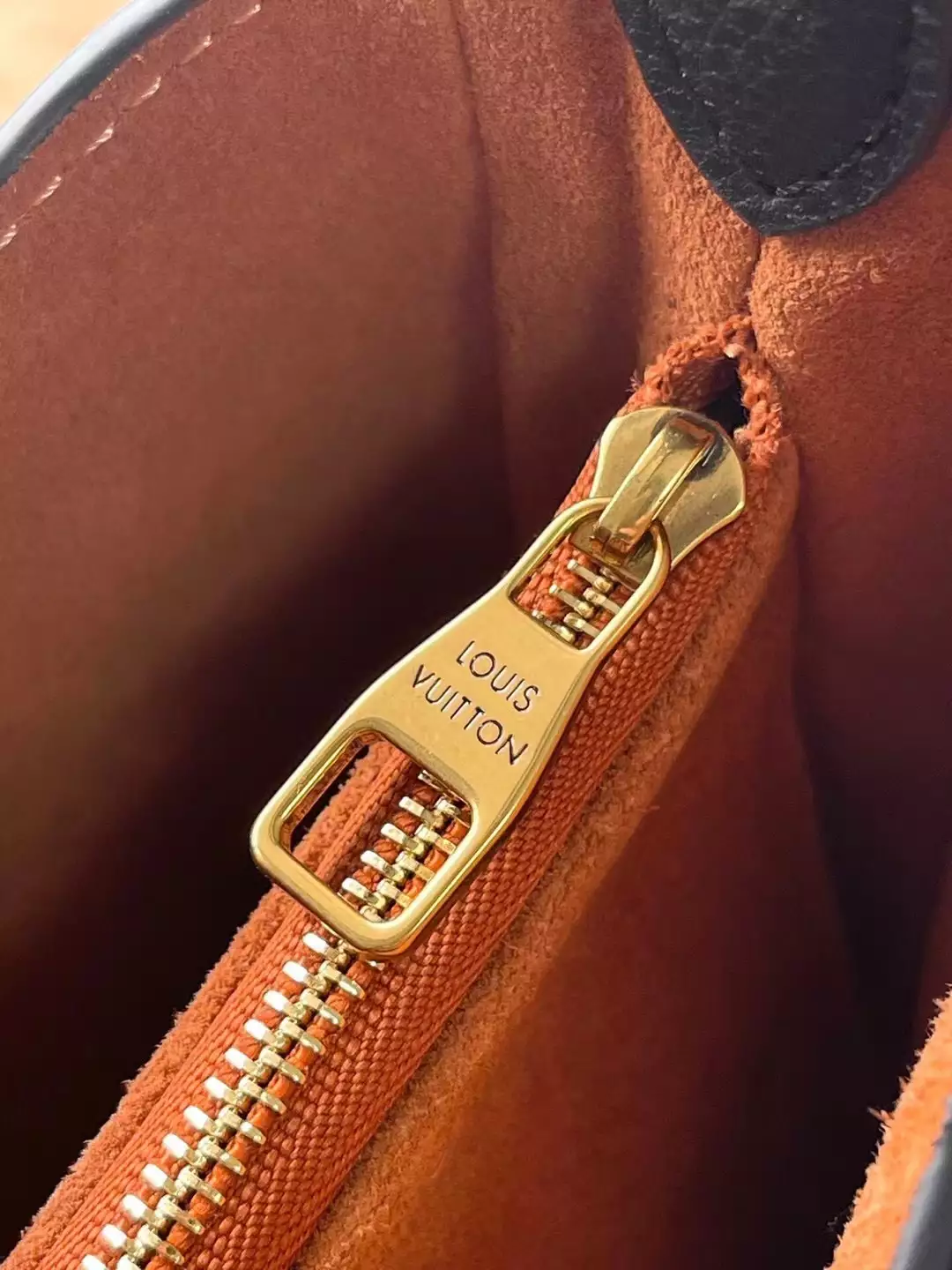 Low Key Shoulder Bag Black Grained Calfskin